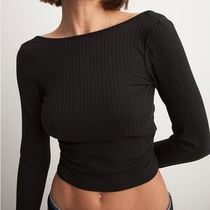 NA-KD Deep Back Long Sleeve Rib Top